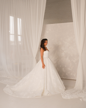 Load image into Gallery viewer, Florence - Aurelle Attire