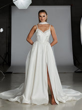 Load image into Gallery viewer, Garland - Evie Young Bridal