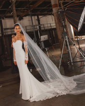 Load image into Gallery viewer, Hale - Evie Young