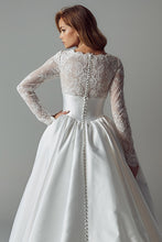 Load image into Gallery viewer, Lucille - Evie Young