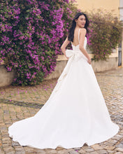 Load image into Gallery viewer, Ophelia - Maggie Sottero