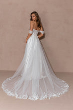 Load image into Gallery viewer, Rowan - Evie Young