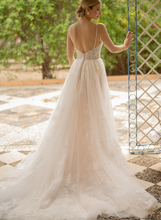 Load image into Gallery viewer, Fleur - Aurelle Exclusive | Sample Sale (UK12)