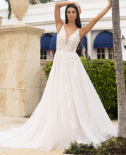 Load image into Gallery viewer, Arianna - Aurelle Exclusive