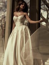 Load image into Gallery viewer, Petra - Sottero & Midgley
