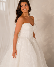 Load image into Gallery viewer, Florence - Aurelle Attire
