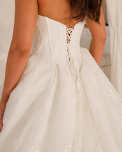 Load image into Gallery viewer, Florence - Aurelle Attire
