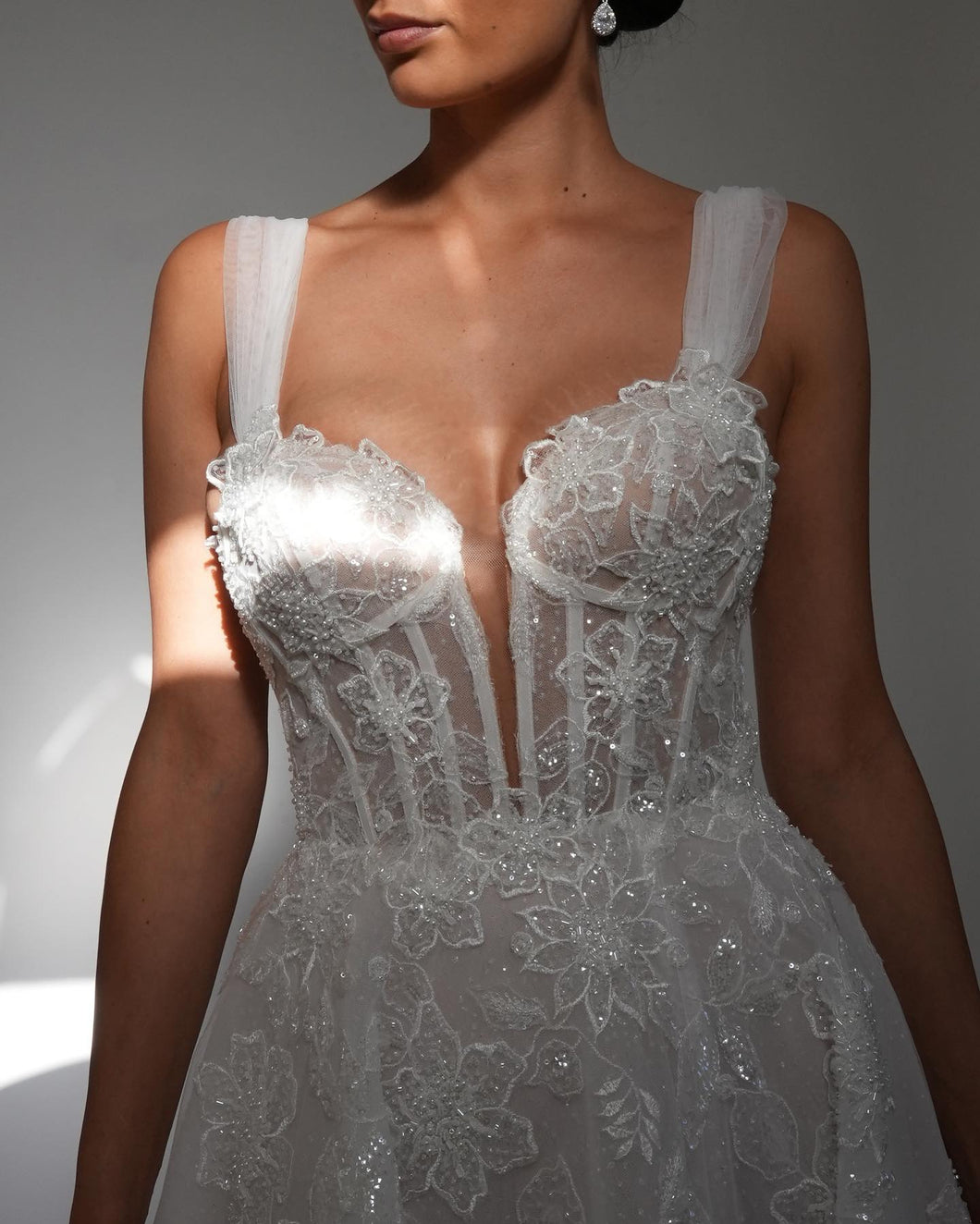 Annika - Evie Young | Sample Sale (US8)