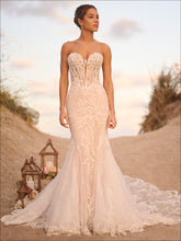 Load image into Gallery viewer, Benjie Royale - Maggie Sottero
