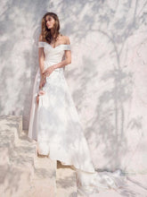 Load image into Gallery viewer, Ekaterina - Maggie Sottero
