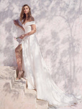 Load image into Gallery viewer, Ekaterina - Maggie Sottero
