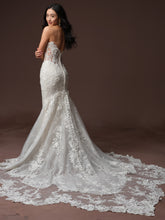 Load image into Gallery viewer, Estelle - Maggie Sottero
