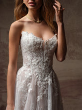 Load image into Gallery viewer, Hadley - Maggie Sottero
