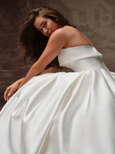 Load image into Gallery viewer, Rane - Maggie Sottero
