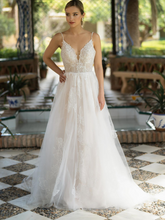 Load image into Gallery viewer, Fleur - Aurelle Exclusive | Sample Sale (UK12)
