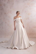 Load image into Gallery viewer, Abigail - April Banbruy Bridal
