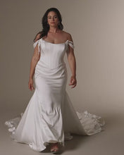 Load and play video in Gallery viewer, Sinclaire - Maggie Sottero
