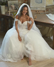 Load and play video in Gallery viewer, Verina - Maggie Sottero
