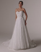 Load and play video in Gallery viewer, Ireland - Maggie Sottero

